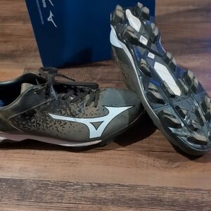 Men's Mizuno Wave Select Baseball Molded Cleats, Size 10